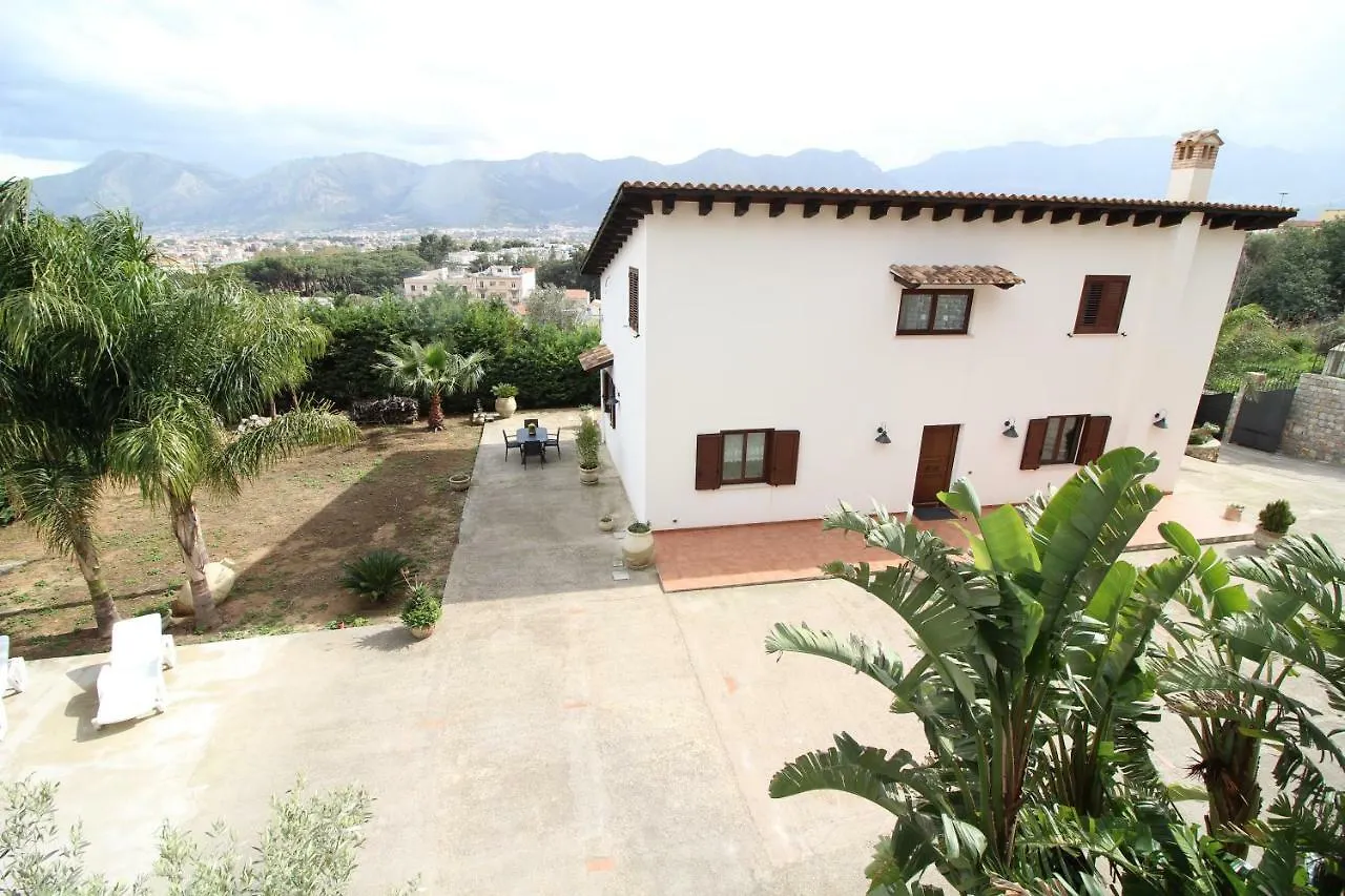 Villa privata - Private Villa Palermo Italia