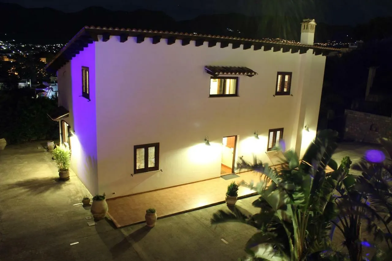 Villa privata - Private Villa Palermo 0*,